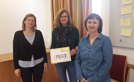 Birgit Fröller mit 2 Kolleginnen 